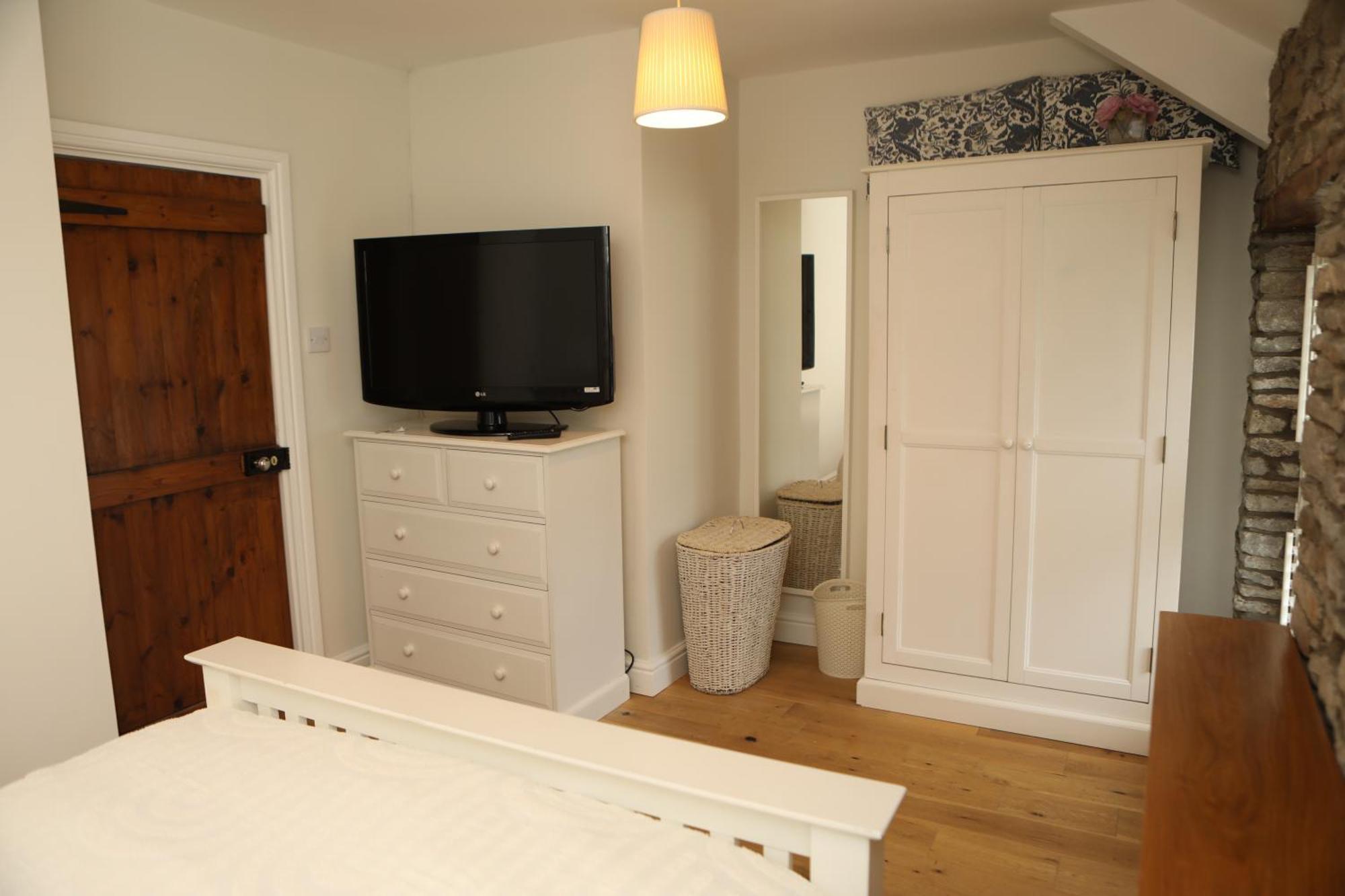 The Cosy Cottage Retreat! Perfect For Contractors, Relocators, Getaway 兰特里森特 外观 照片